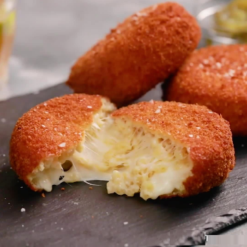 BREADED CHICKEN CHEESE CUTLET FROZEN( Pack of 8pcs ) 400.gm MRP 